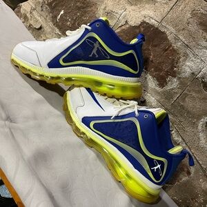 Vintage Nike circa 2013 swingman Ken Griffey sneaker